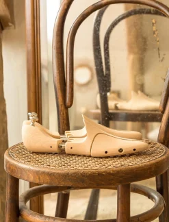 Femme Pied de Biche Embauchoirs