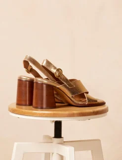 Femme Pied de Biche June