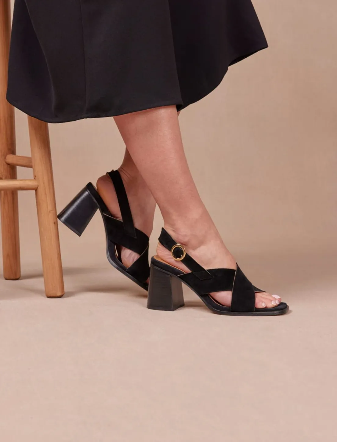 Femme Pied de Biche June