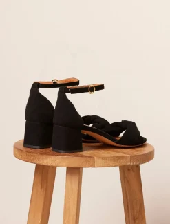 Femme Pied de Biche Mae