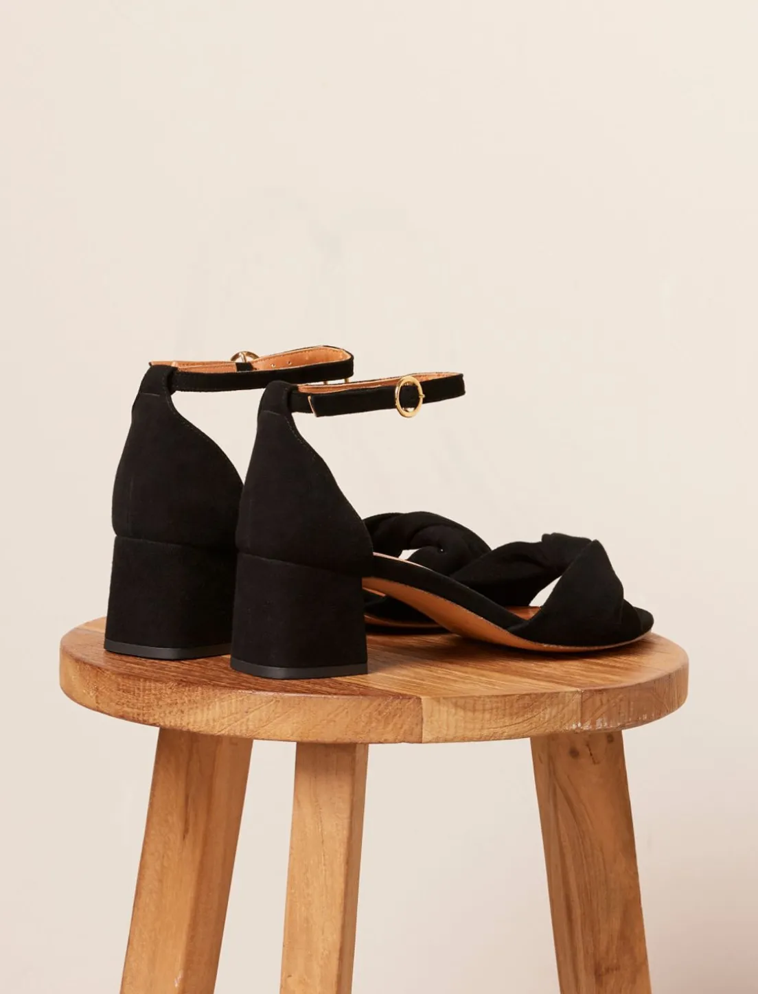 Femme Pied de Biche Mae