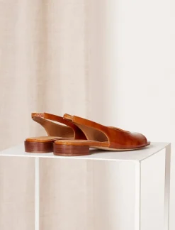 Femme Pied de Biche Noee